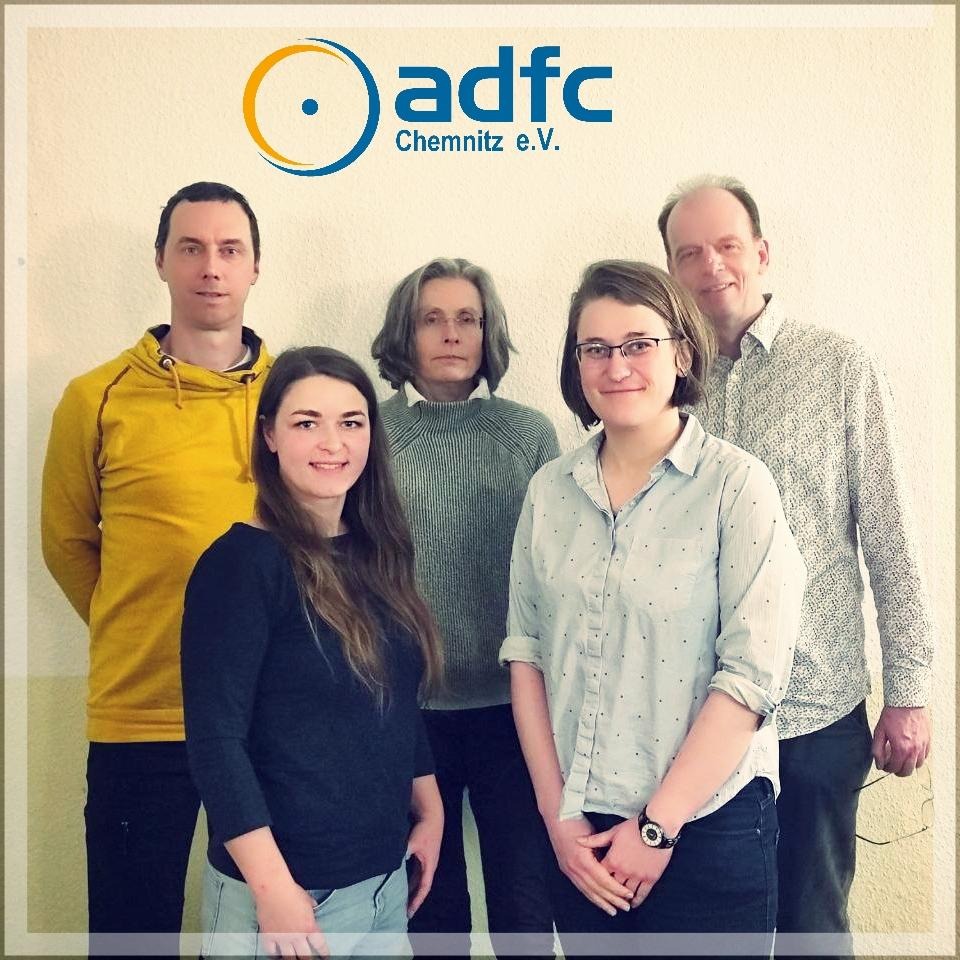 Vorstand, gewählt am 16. 2. 2024: Lars, Nadja, Ralph (hintere Reihe), Nancy, Anna (vordere Reihe)